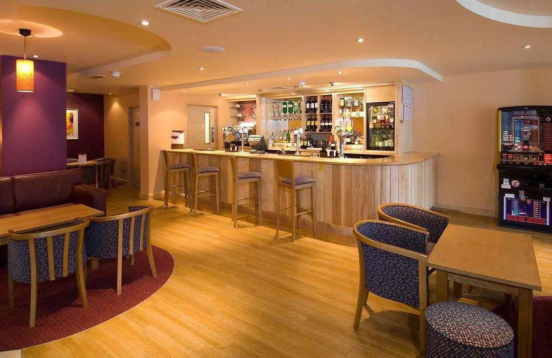 Premier Inn Leicester City Centre-1