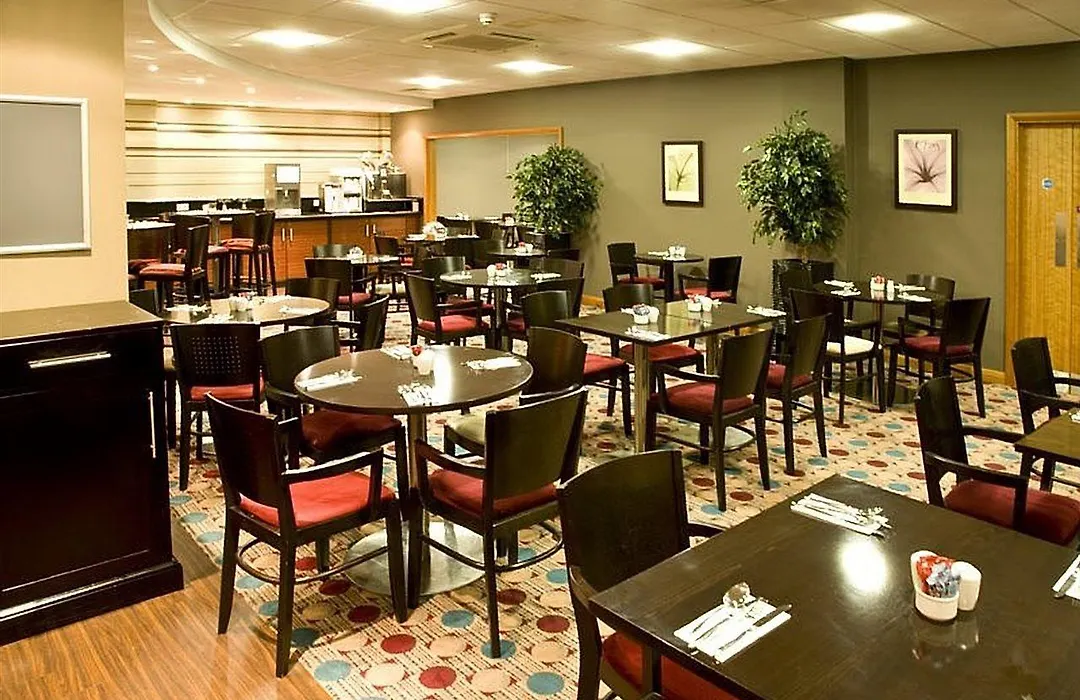 Premier Inn London City - Tower Hill-1