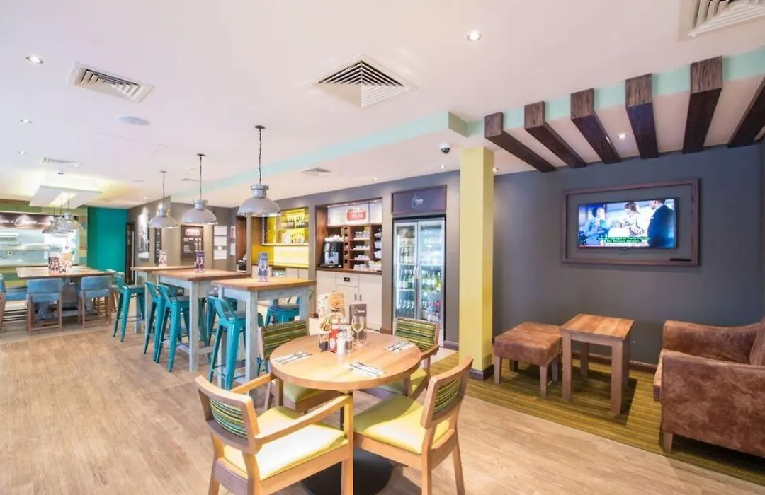 Premier Inn Hitchin Town Centre-1