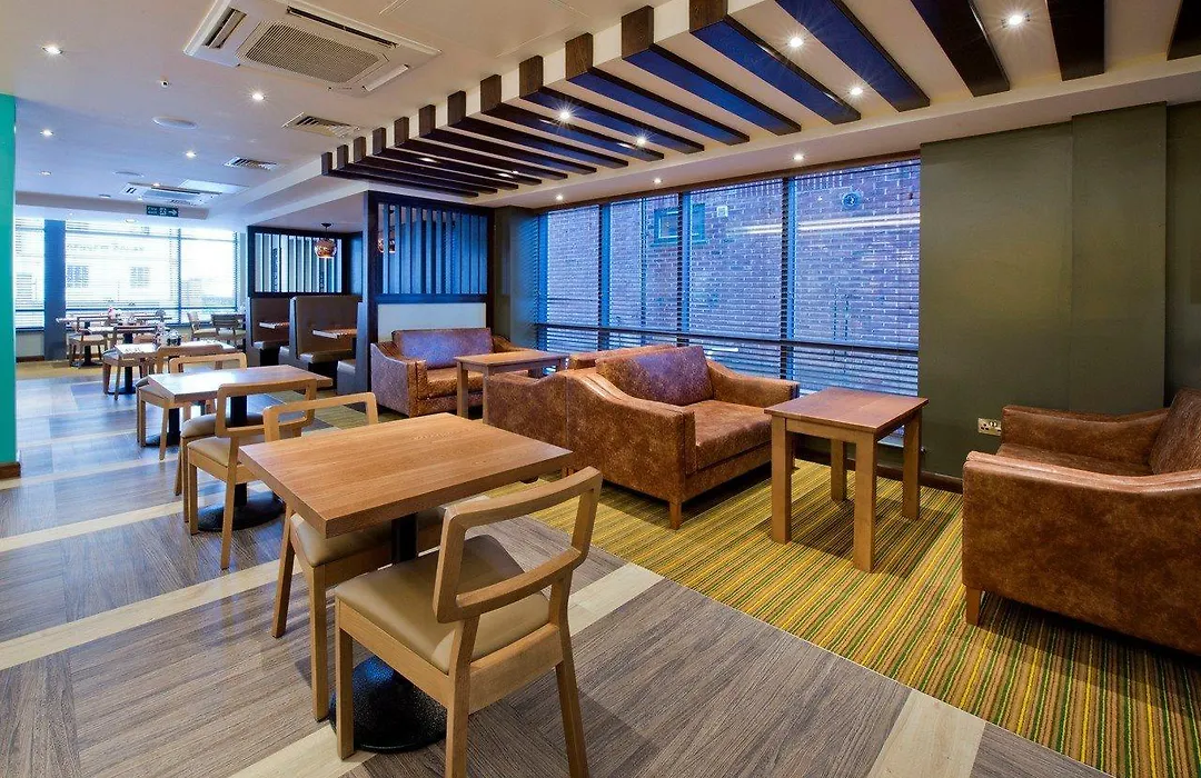 Premier Inn Letchworth Garden City-1