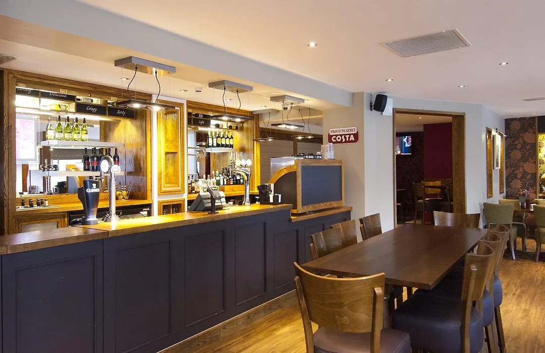Premier Inn Bradford Central-1