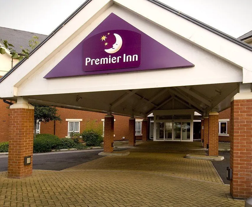 Premier Inn Warrington-1