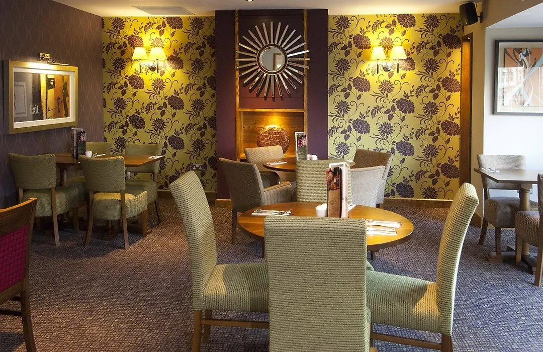 Premier Inn Bradford Central-1