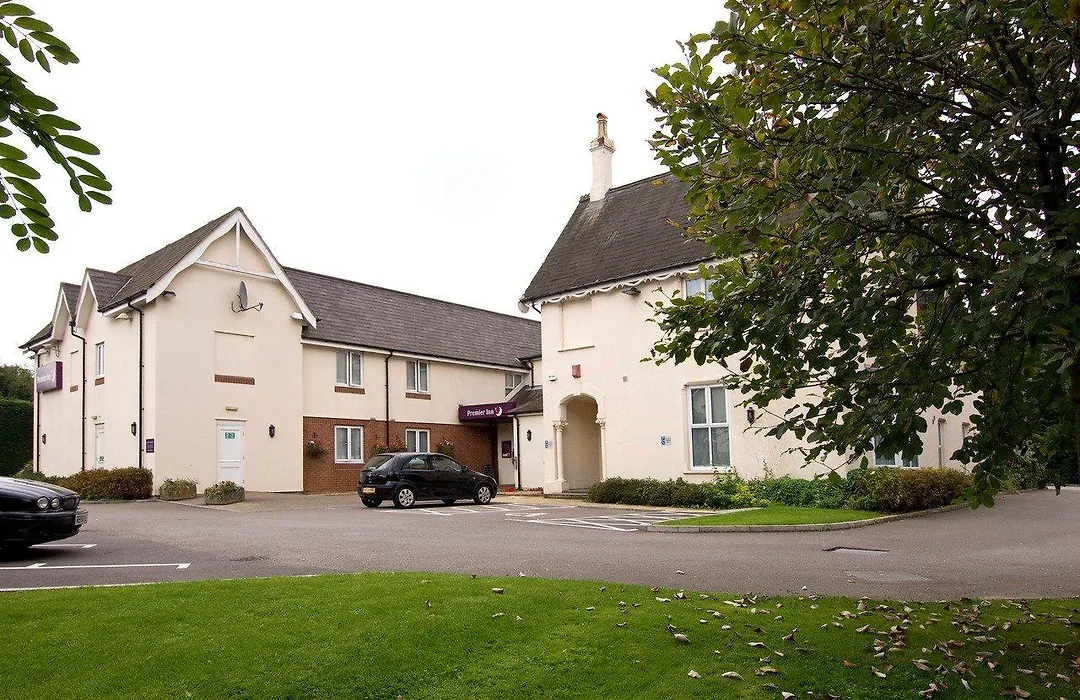 Premier Inn Taunton Ruishton-1