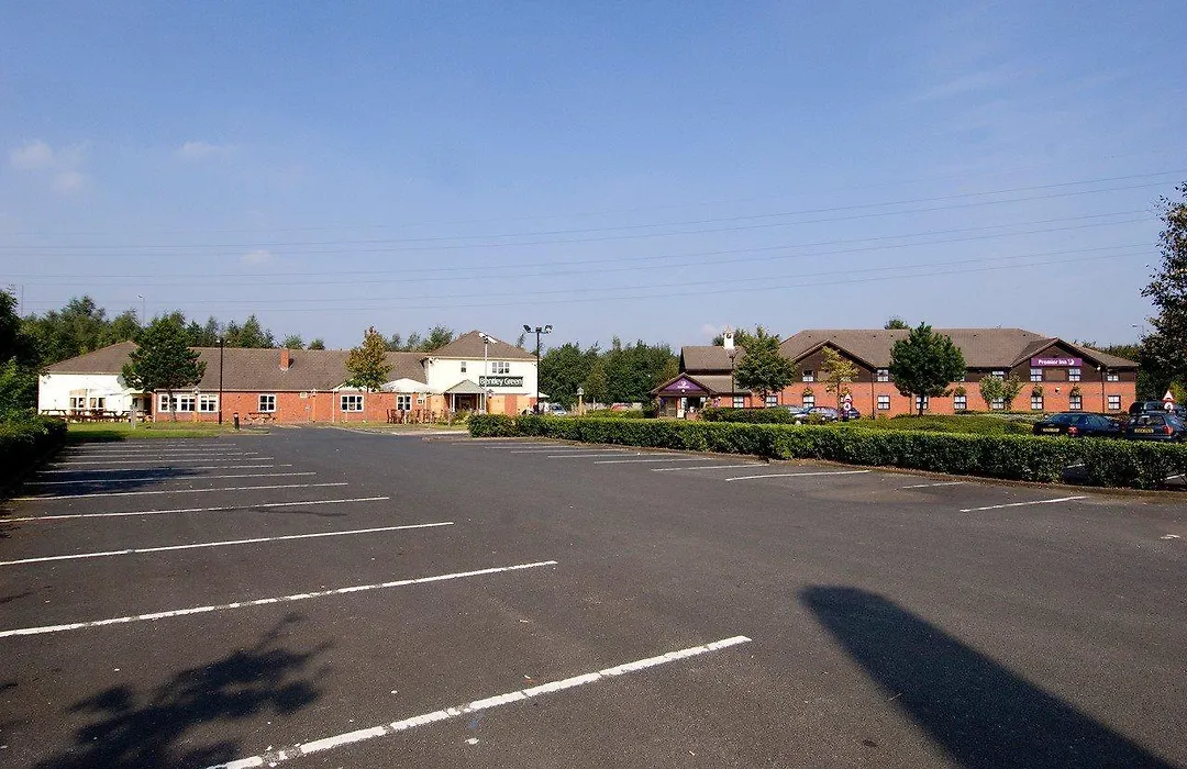 Premier Inn Walsall-1