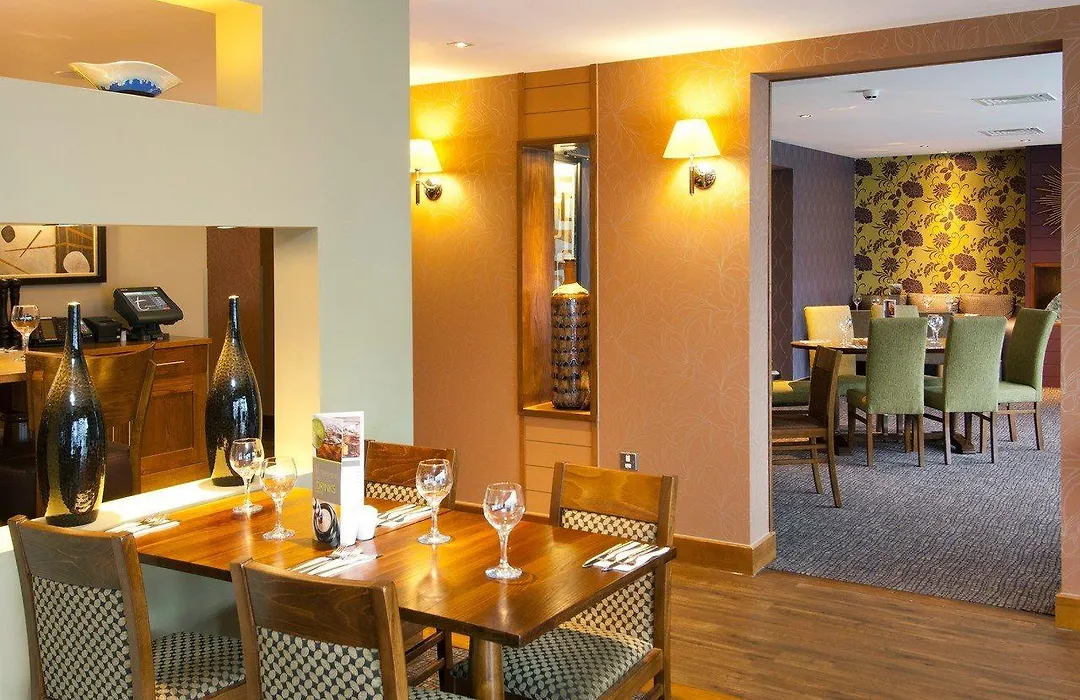 Premier Inn Warwick-1