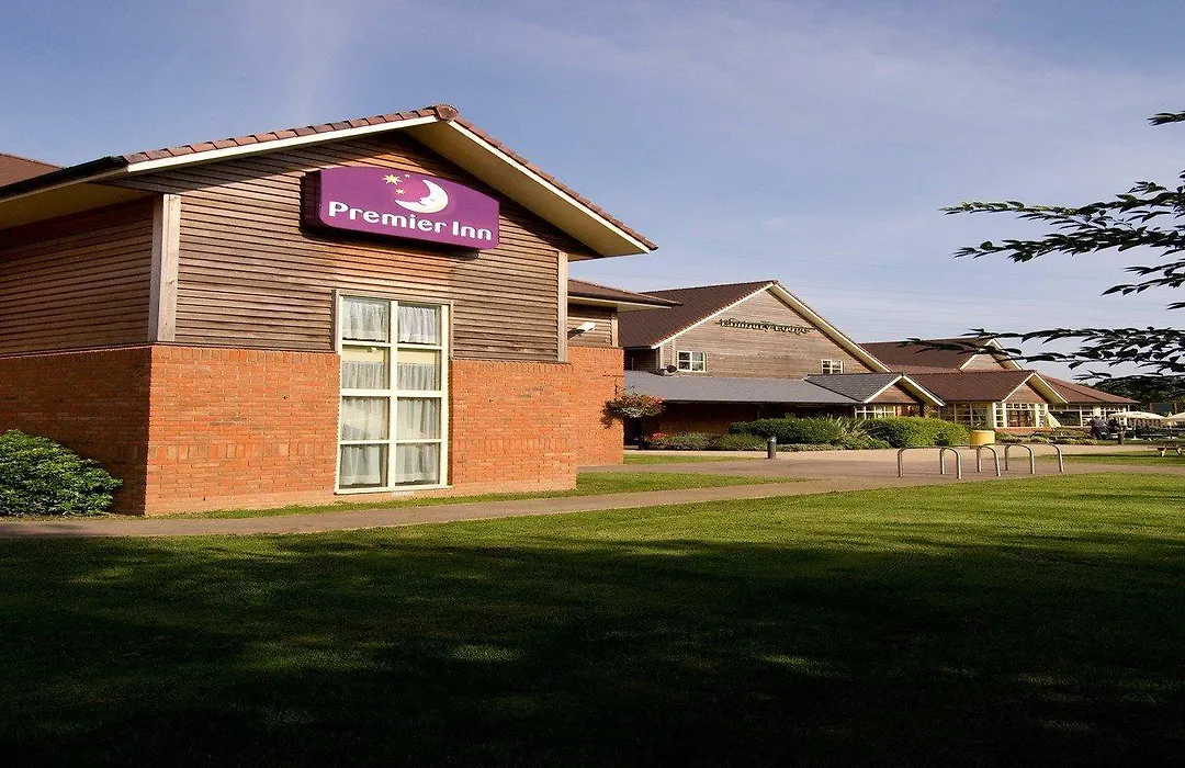 Premier Inn Tewkesbury-1