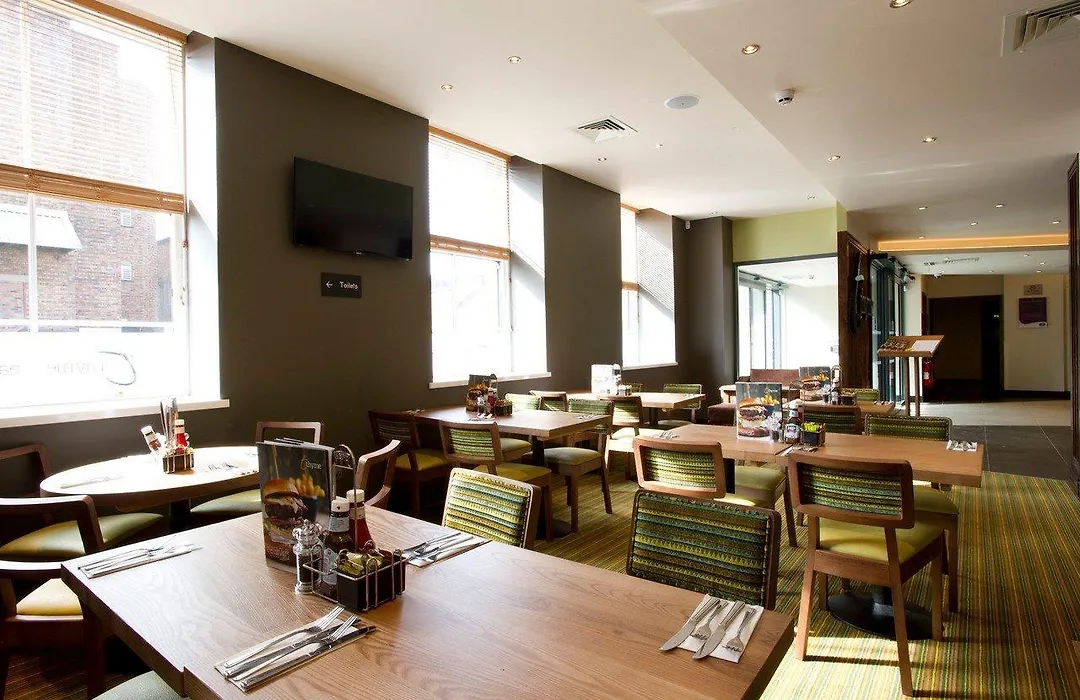 Premier Inn Perth City Centre-1