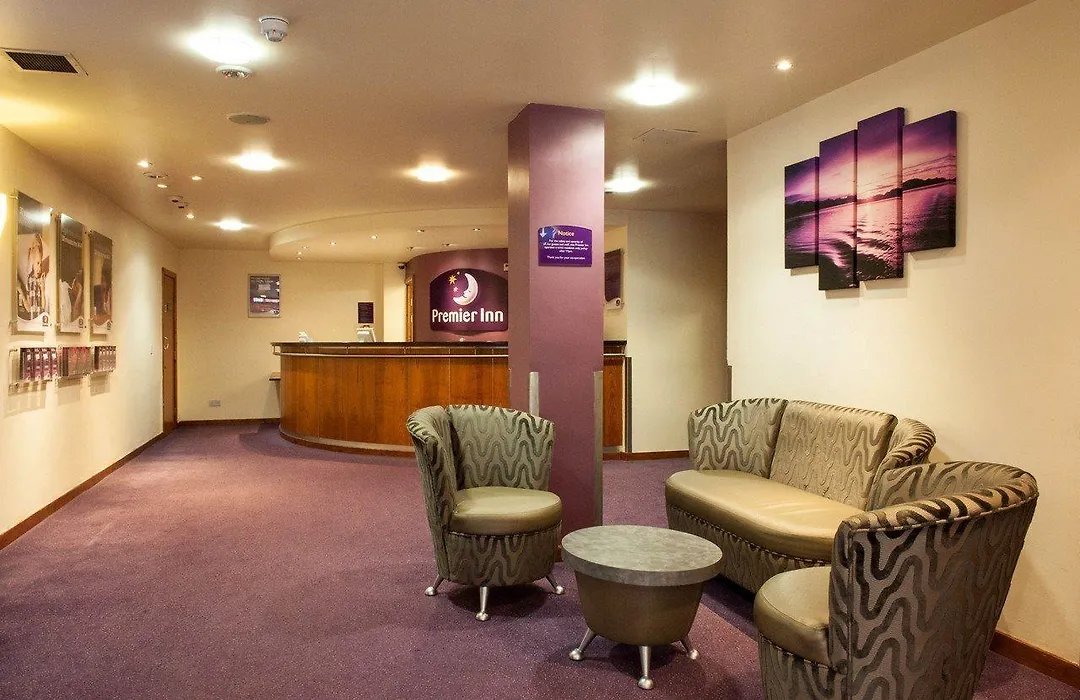Premier Inn Swansea City Centre-1