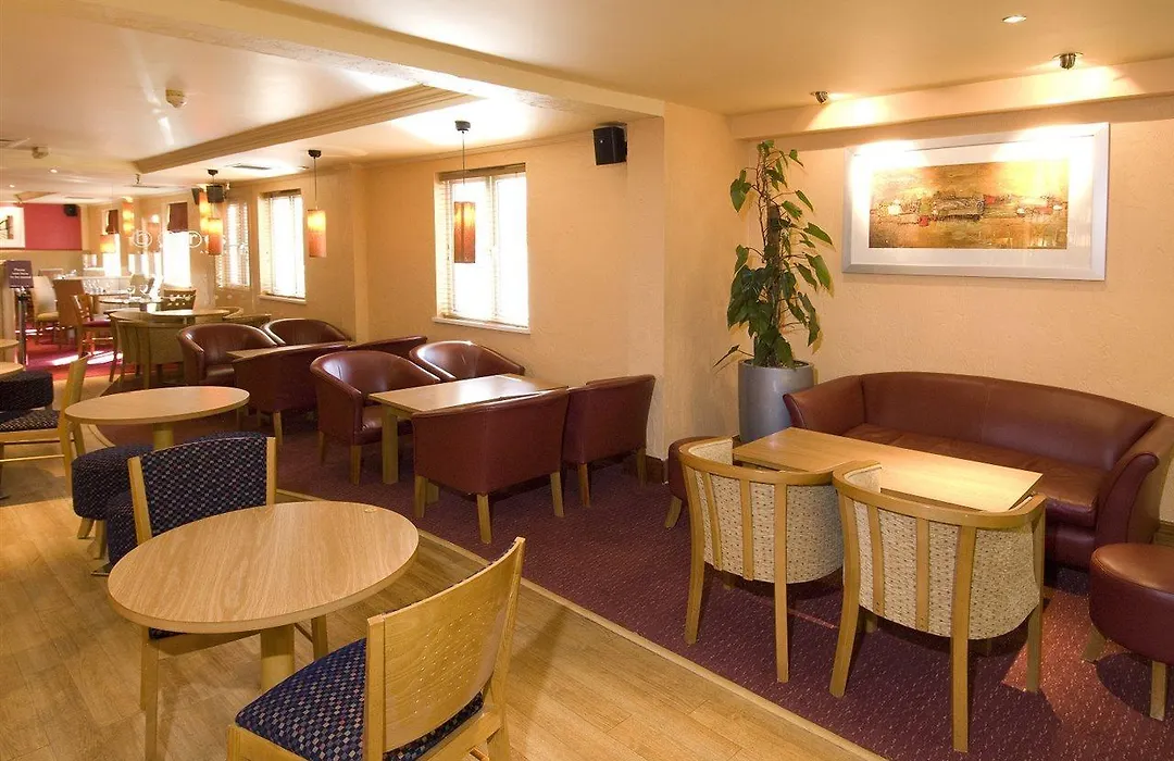 Premier Inn Slough-1