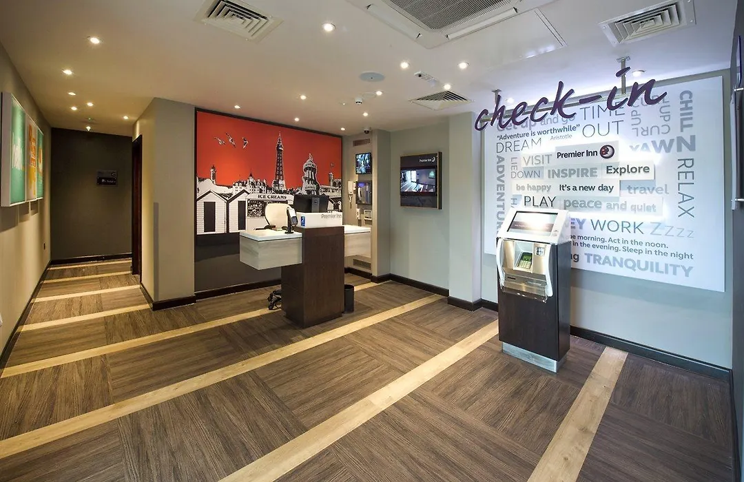 Premier Inn Bude-1