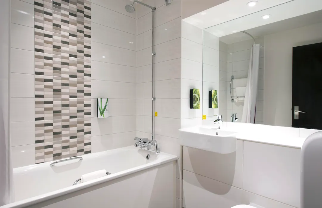 Premier Inn London Tolworth-1
