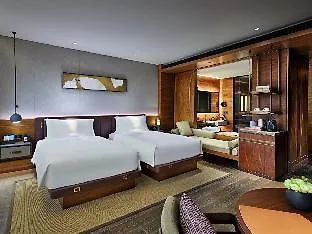 Intercontinental Hotels Shanghai Wonderland By Ihg-1