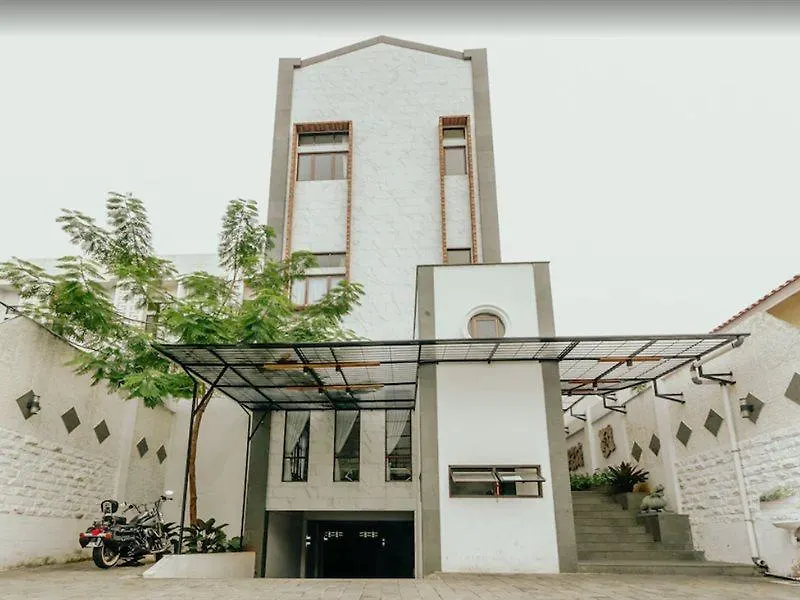 Urbanest Inn House Slipi-1