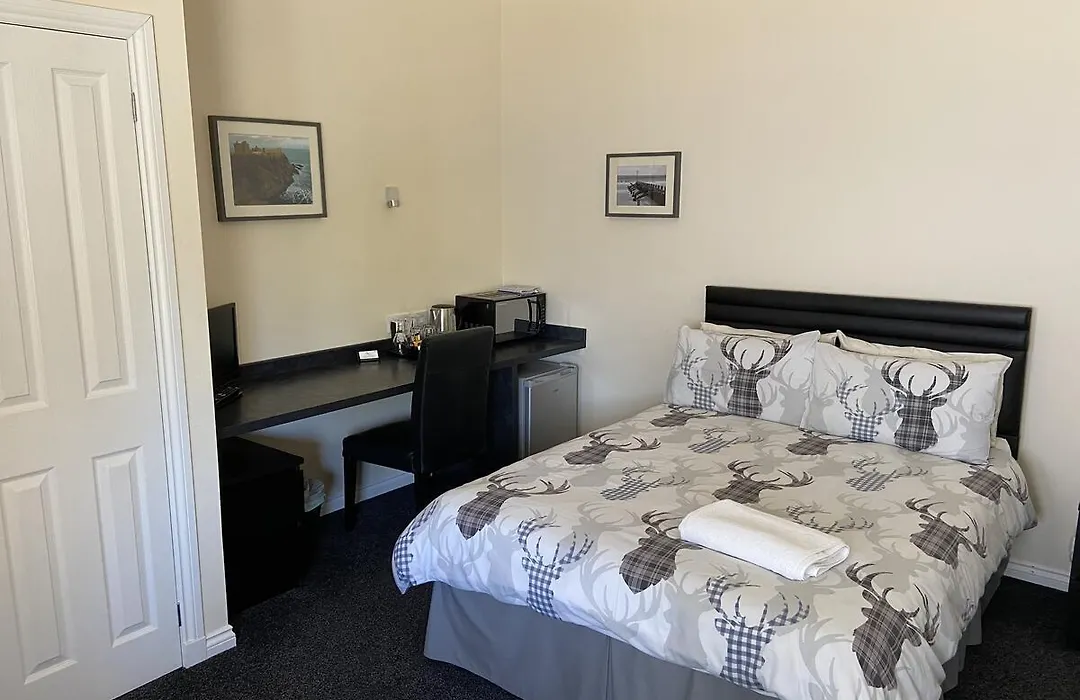 Ivy Cottage-Serviced Accommodation-1