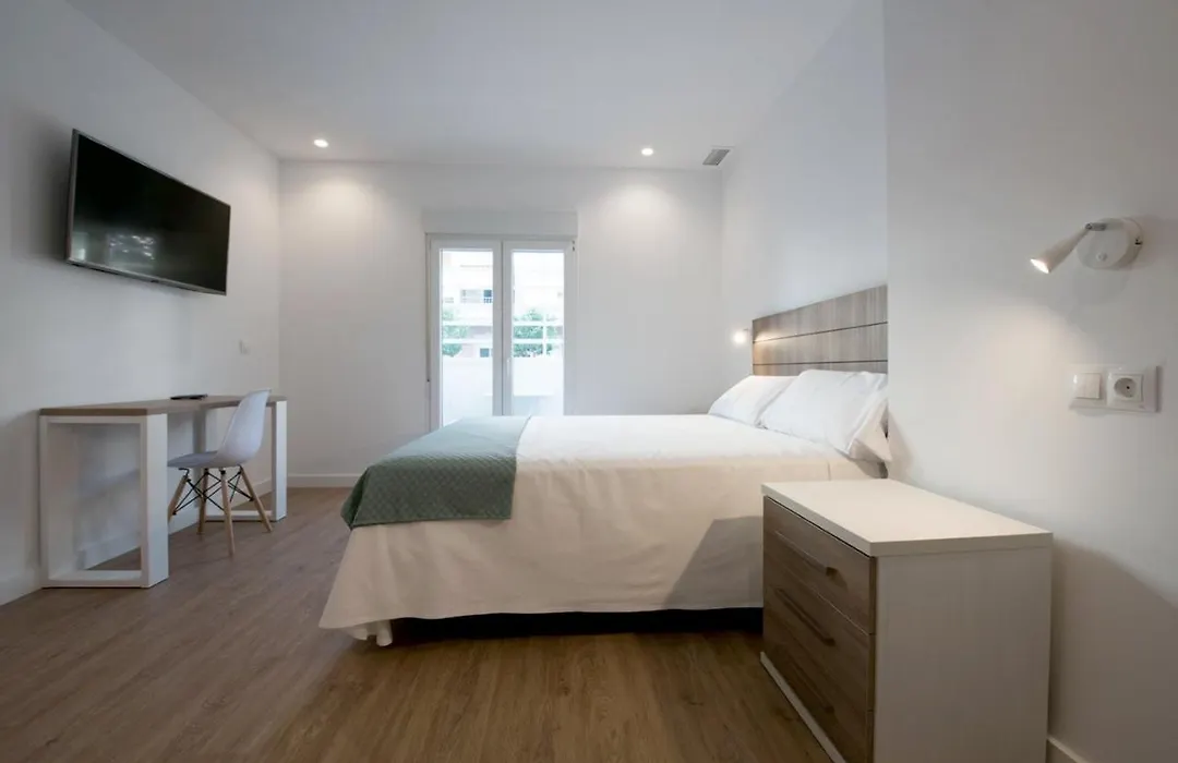 Hostal Beach-1