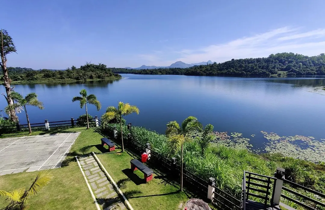 Casa Lake View Resort Wayanad-1