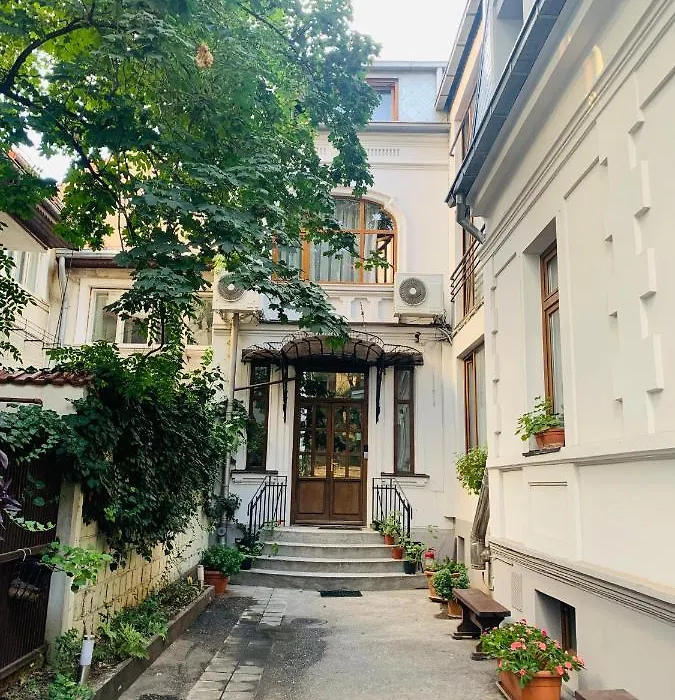 Happy Accomodation-1