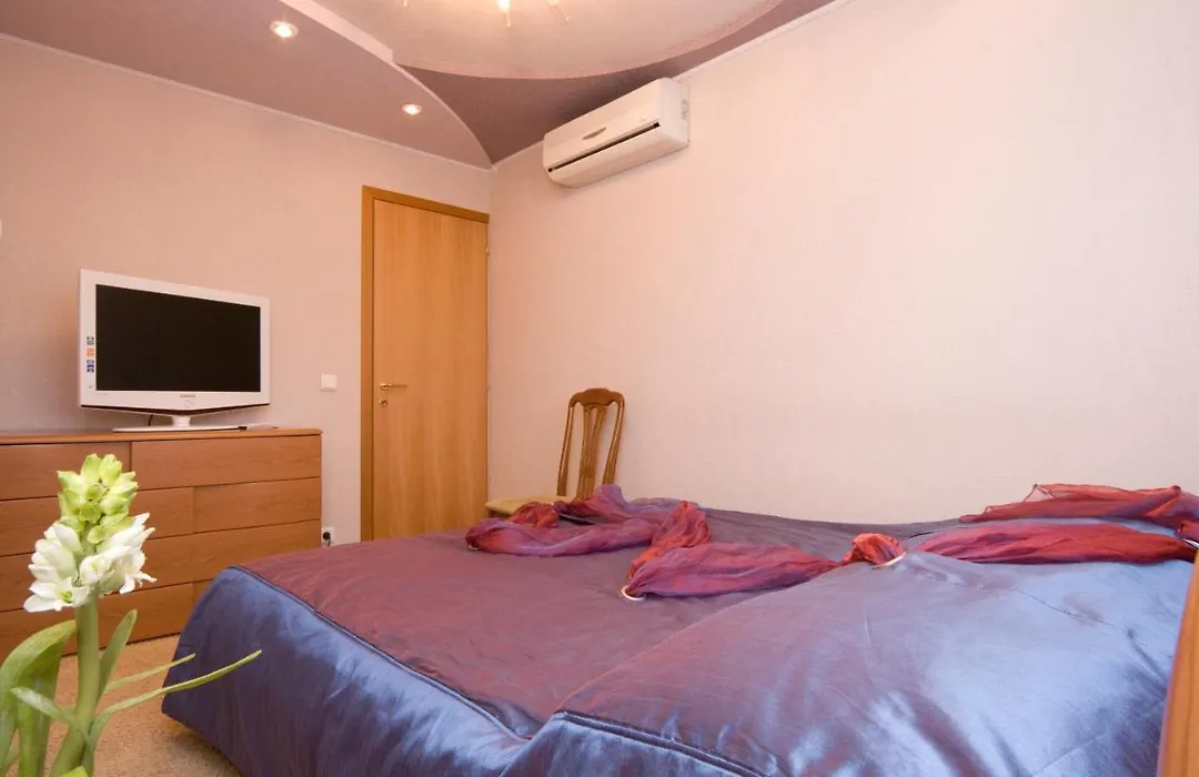 Druzhba Hotel And Restaurant-1