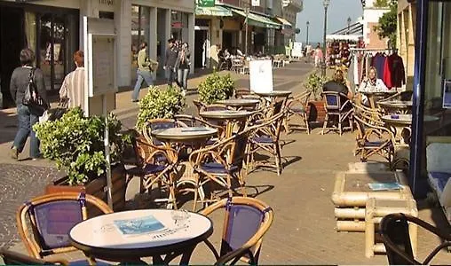 Hôtel Le Neptune-1