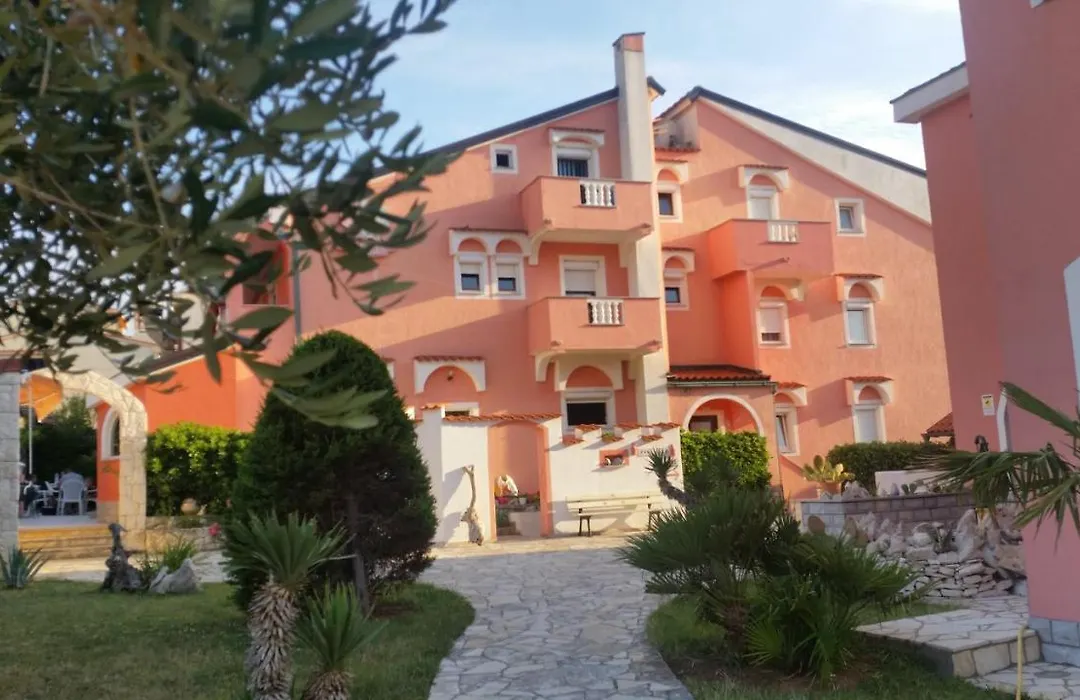 B&B La Perla 2-1