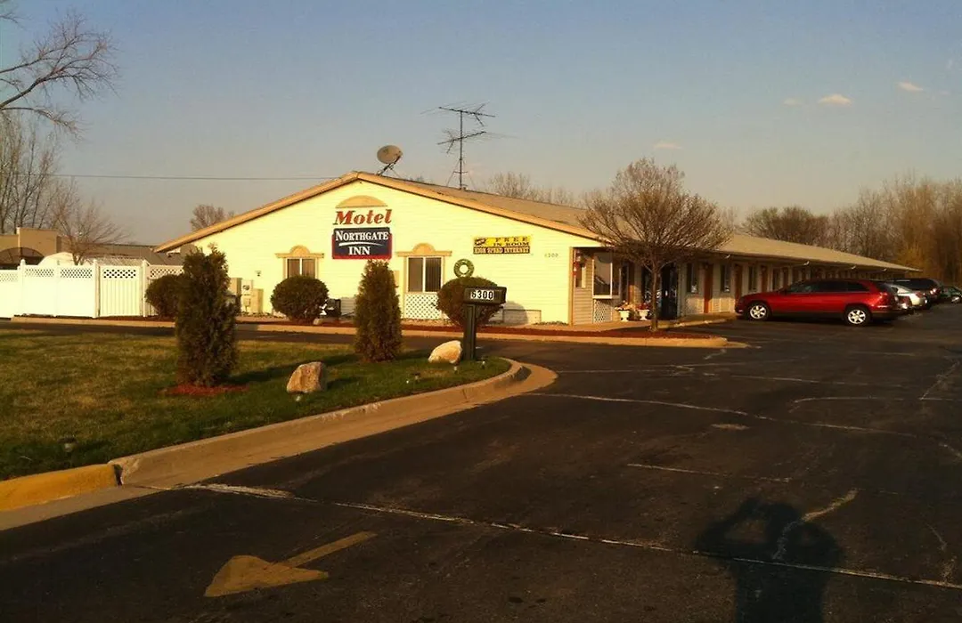 Northgate Inn Saginaw-1
