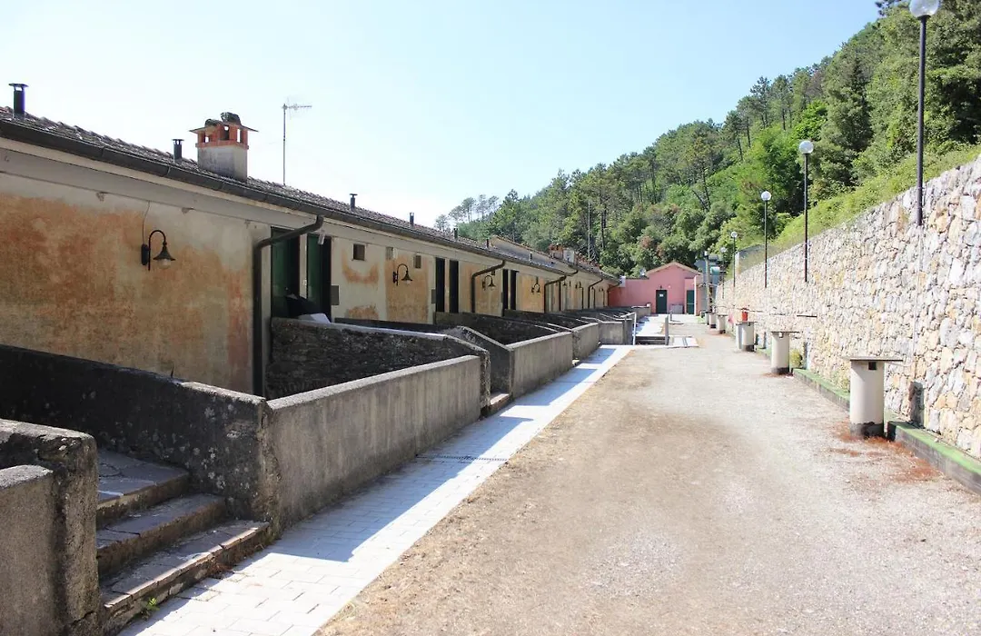 Santuario Ns Soviore Cinque Terre-1