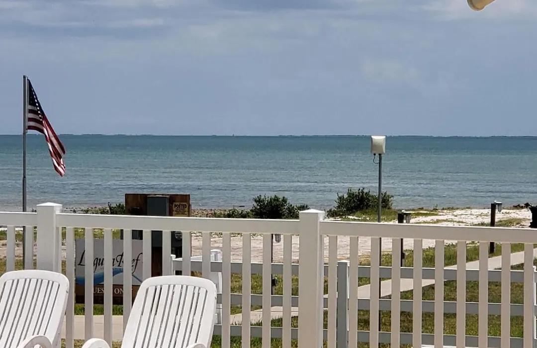 Benjamin'S Pier At Laguna Reef Resort-1