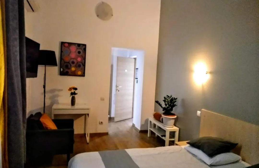 Central Guesthouse (Adults Only)-1