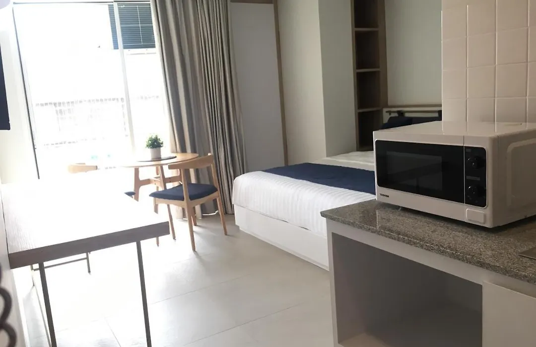 Blu 395 Ari-Saphan Khwai-1