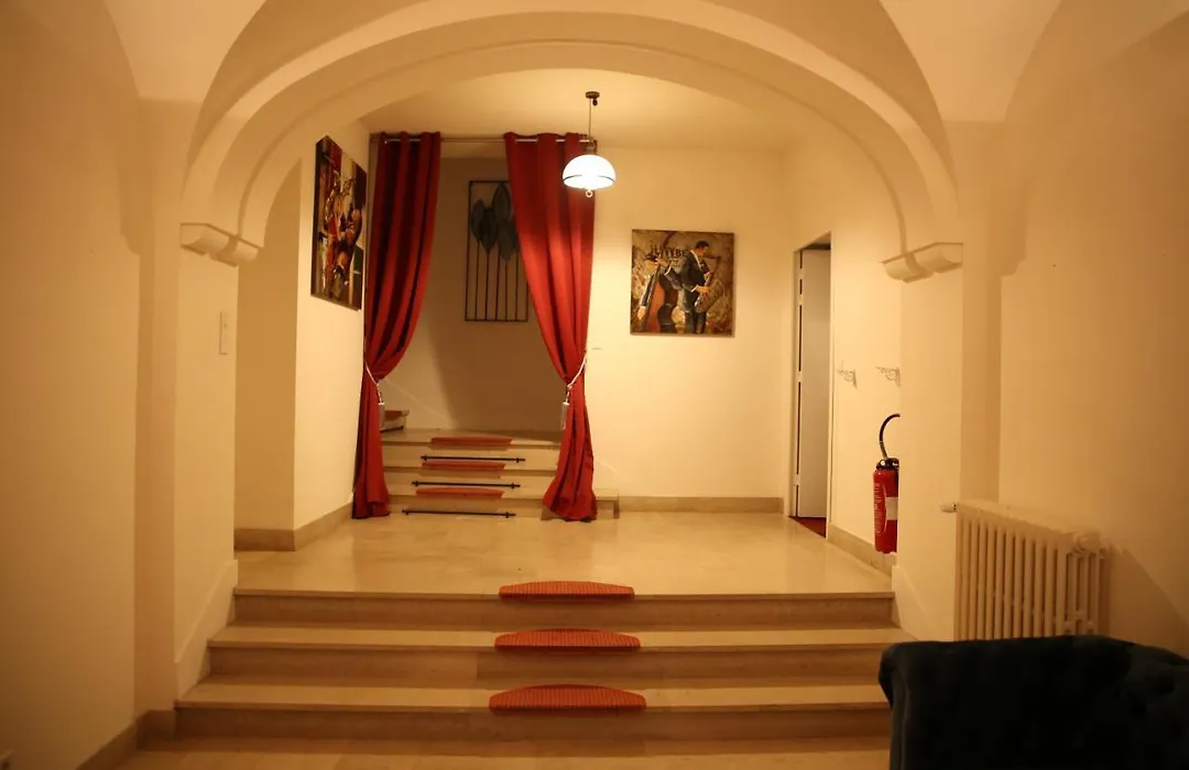 Aux Portes du Château-1