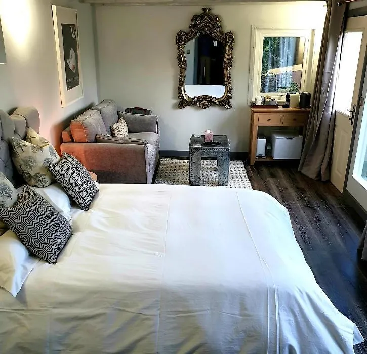 The Cozy Shed-1