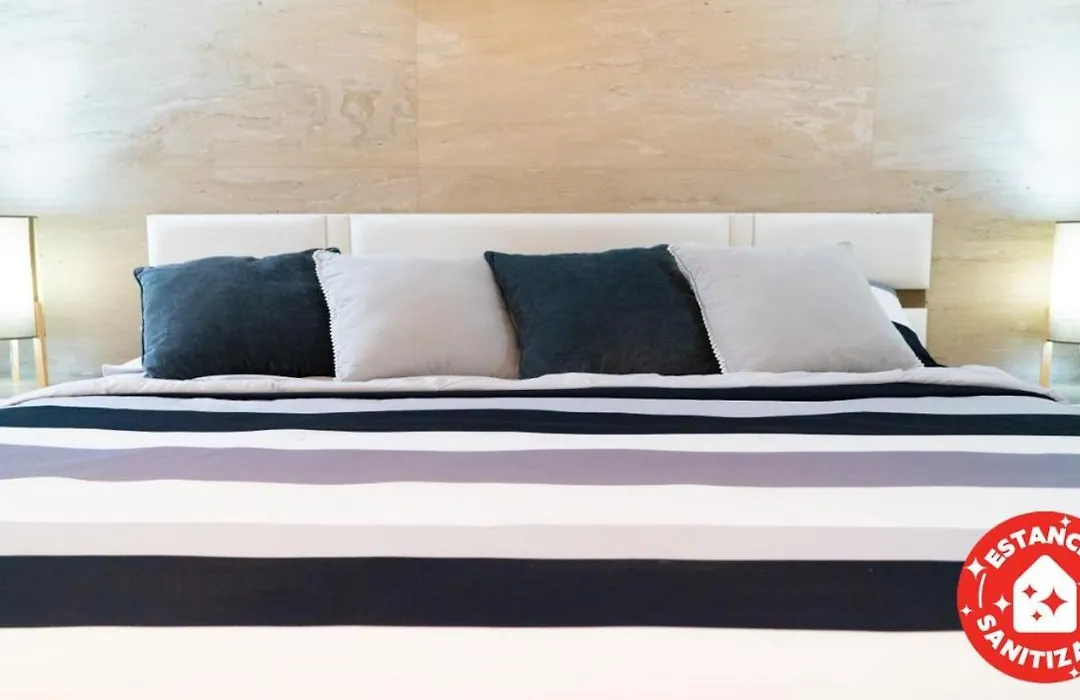 Econosuites Fundidora-1