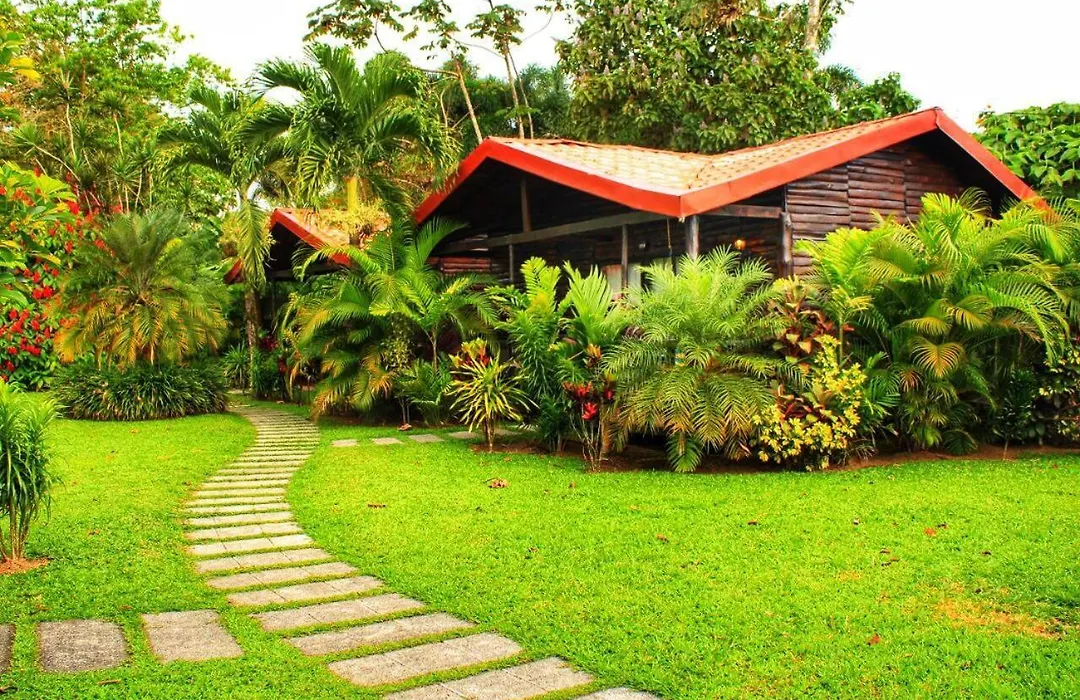 Casona Rustica & Bungalow Tangara-1