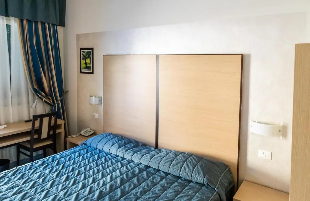 Hotel Fiera Rho-1
