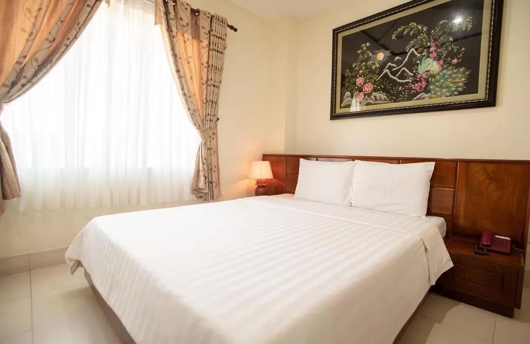 Binh Hung Hotel-1