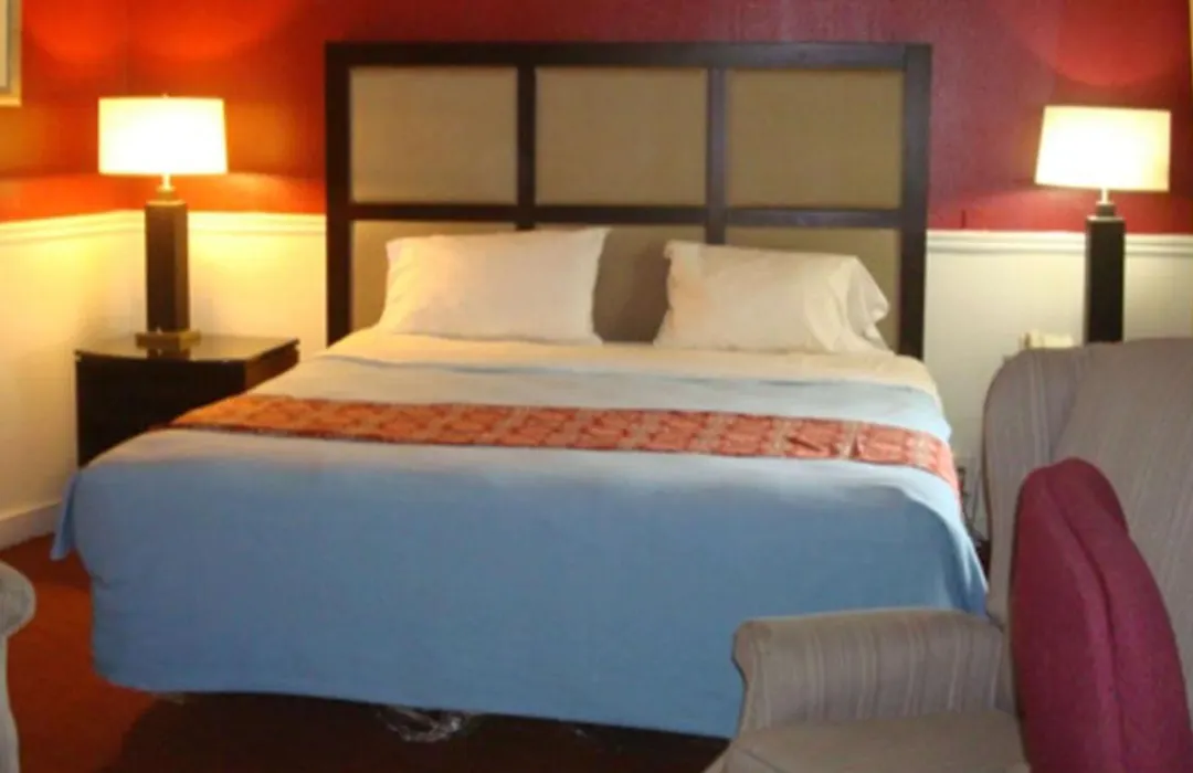 New Haven Inn-1