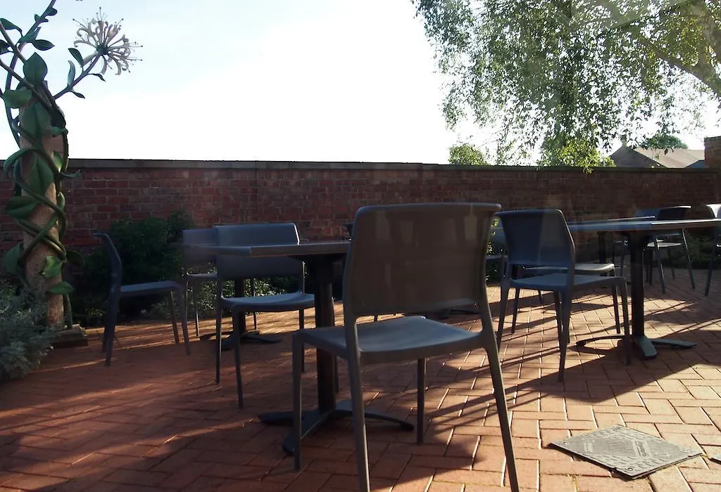 Houndgate Townhouse-1