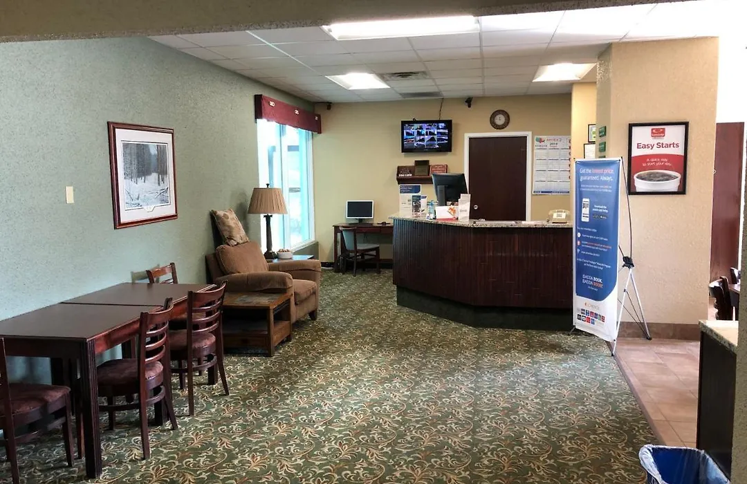 Econo Lodge-1