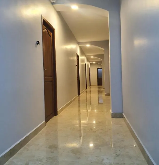 Le Supreme Inn-1