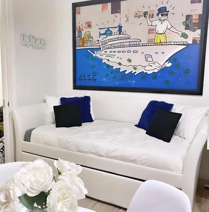 2 Bedroom Ocean Drive Newly Renovated-1