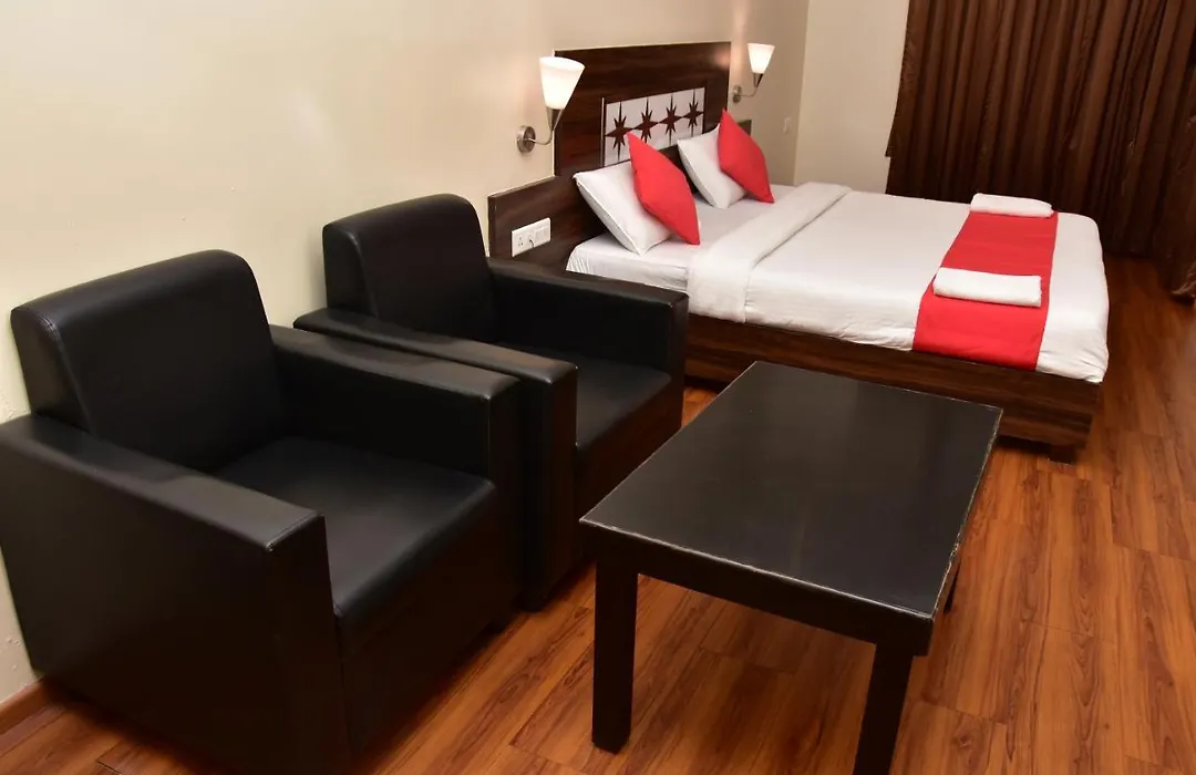 Popular Hotel-1