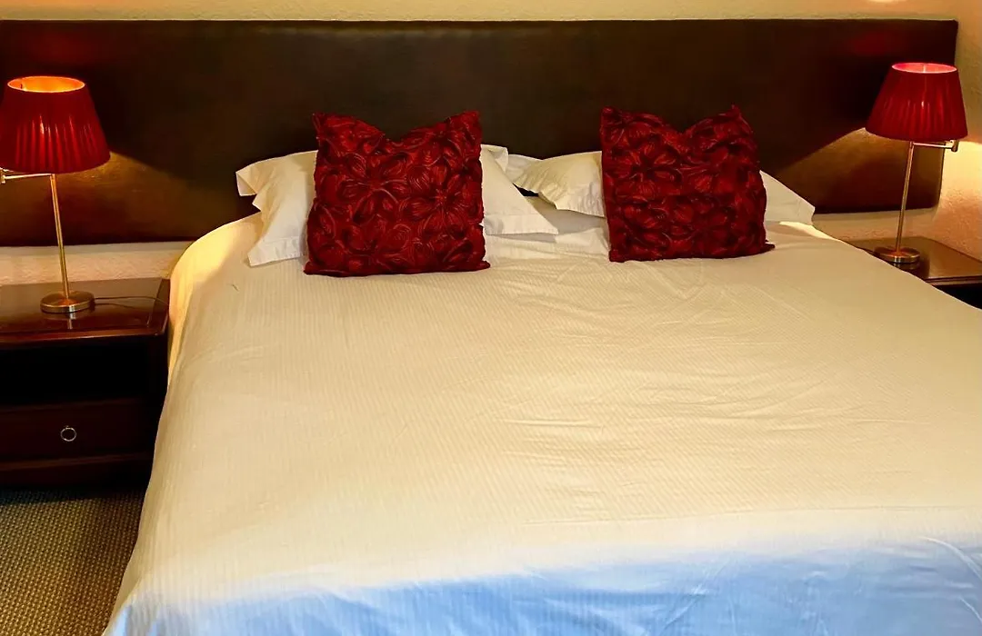 The Kingswood Guest House - Adult Only-1