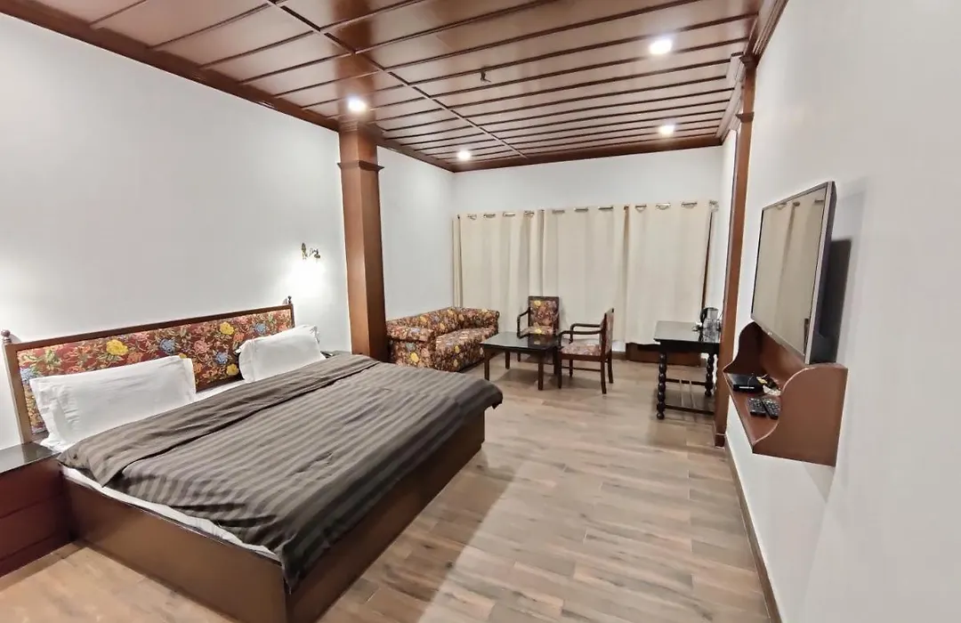 Hotel Himalayan Club-1