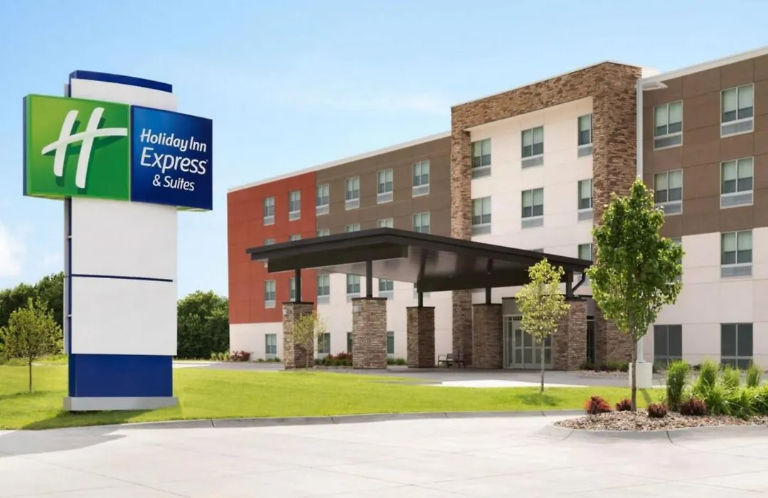 Holiday Inn Express & Suites - Watertown By Ihg-1