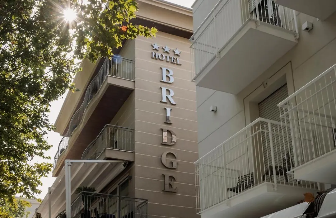 Hotel Bridge-1