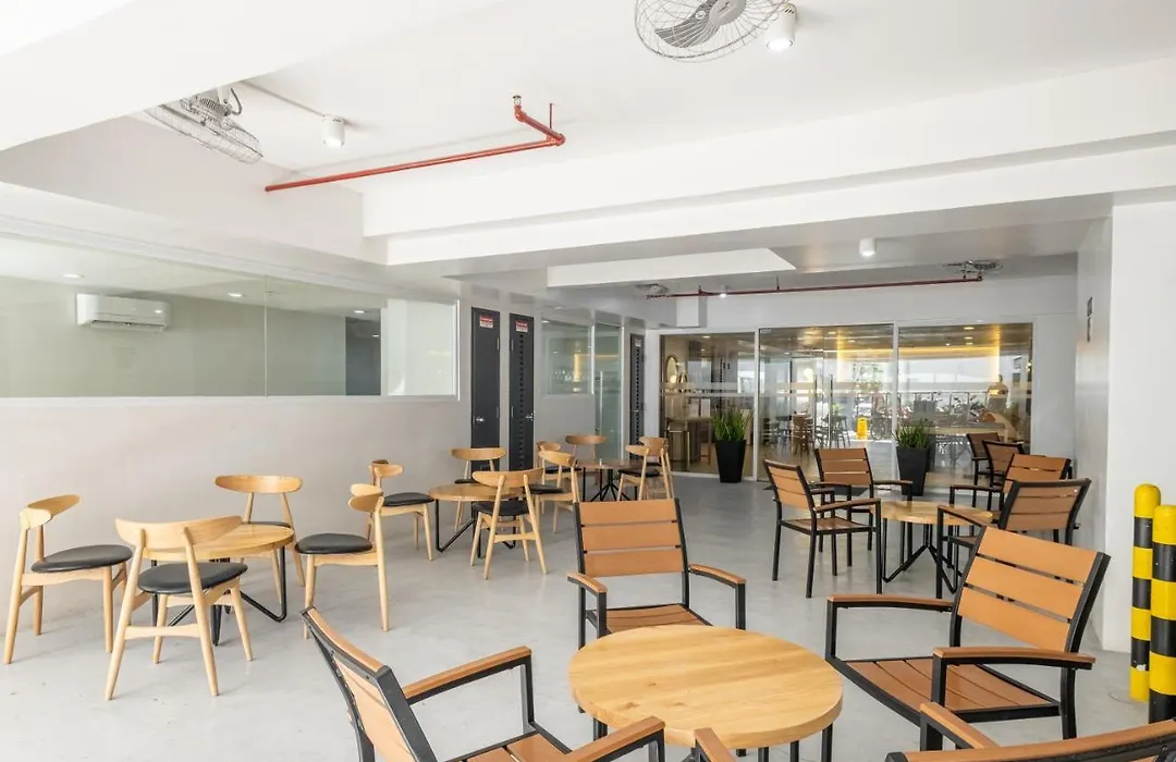 Ihotel Uptown Bgc-1
