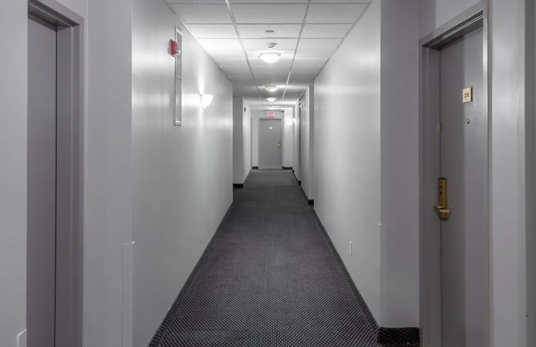 Days Inn By Wyndham Hamilton - Downtown-1