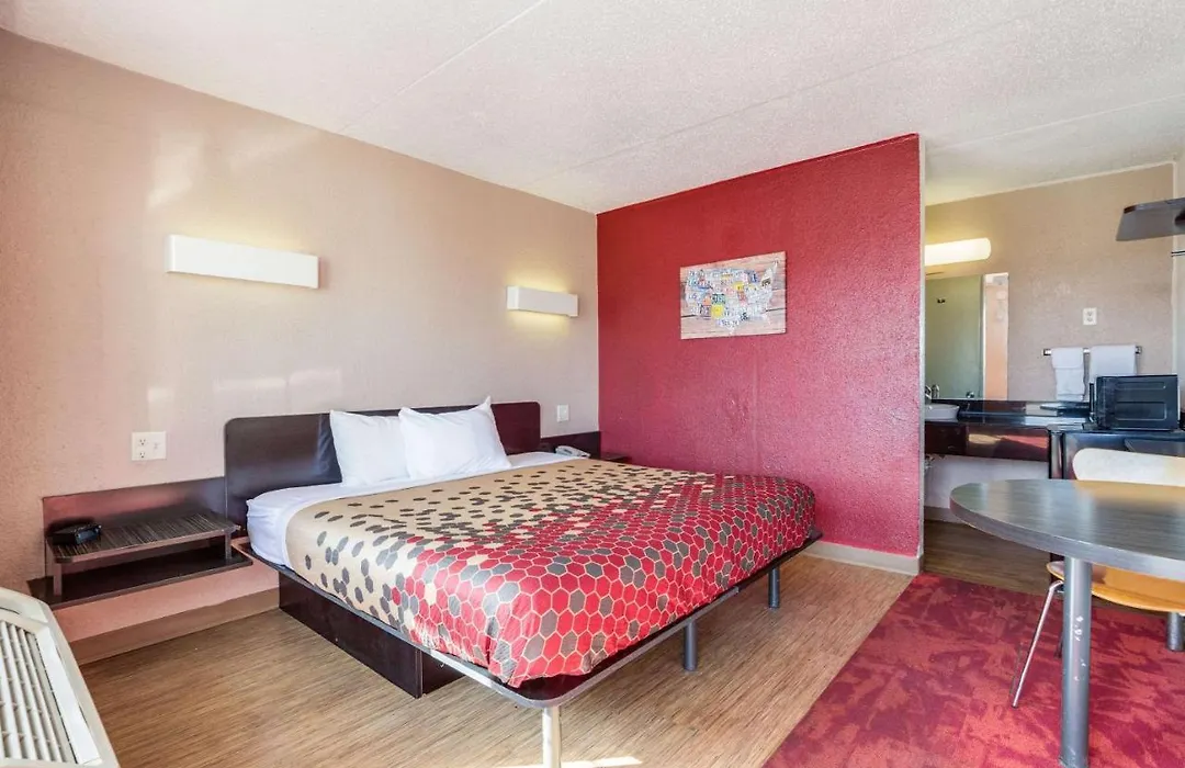 Econo Lodge Inn & Suites-1
