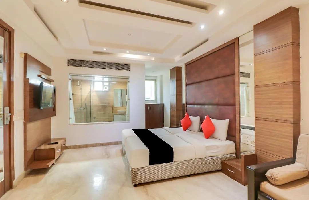 Townhouse 939 Hotel Gagan Inn Near Satyam Inox Patel Nagar-1